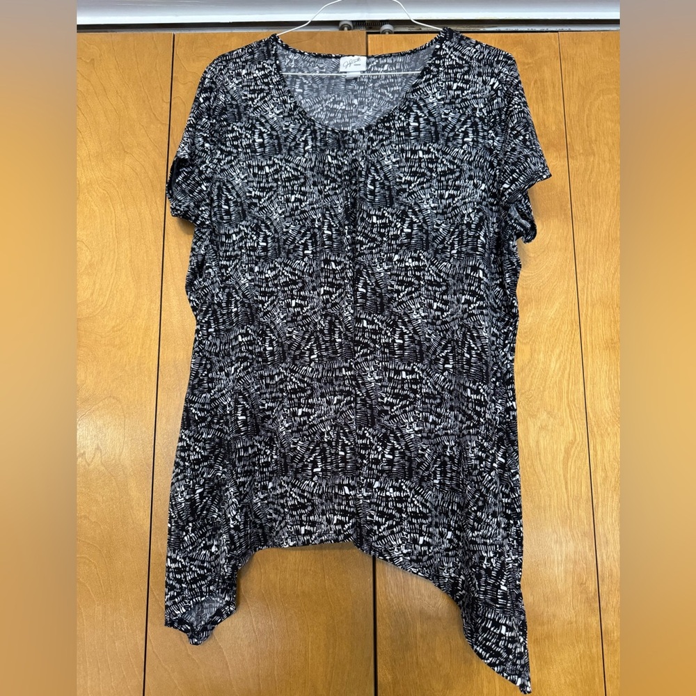 CLEARANCE Jaclyn Smith Monochrome Patterned Tunic